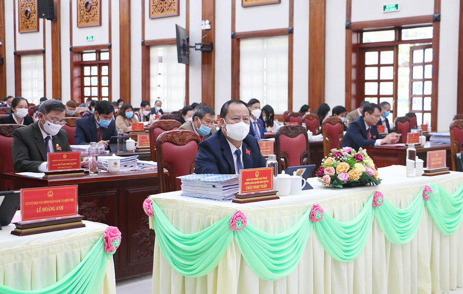 Các đại biểu tham dự kỳ họp. Ảnh: Tấn Thi