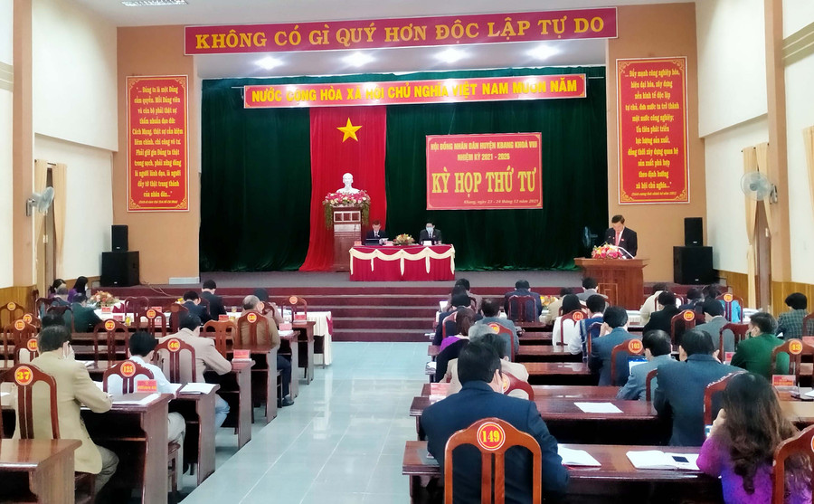 Quang cảnh kỳ họp. Ảnh: Hồng Hạnh