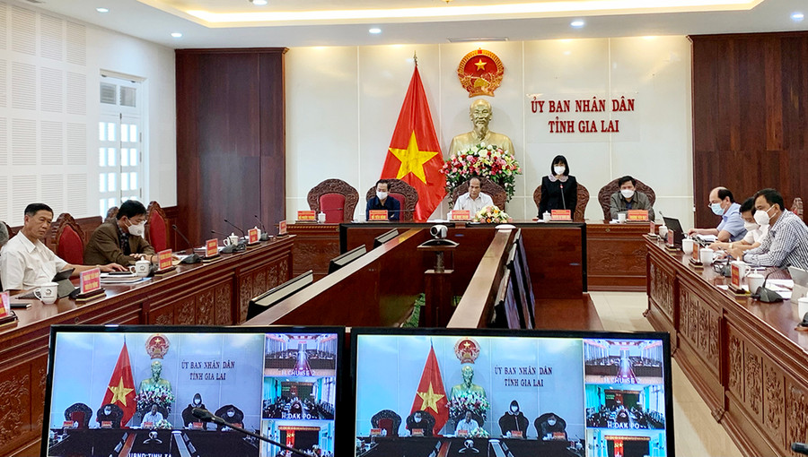 Quang cảnh cuộc họp tại điểm cầu UBND tỉnh Gia Lai. Ảnh: Như Nguyện Quang cảnh cuộc họp trực tuyến tại điểm cầu UBND tỉnh Gia Lai. Ảnh: Như Nguyện