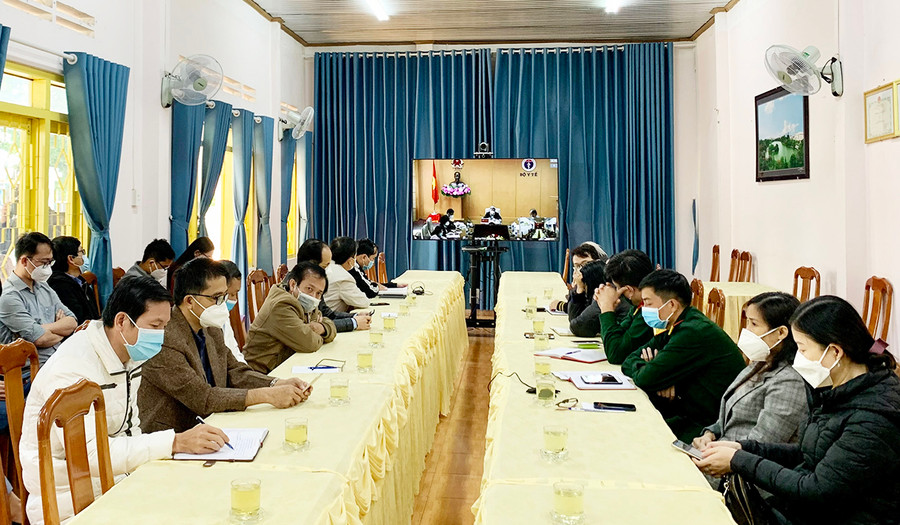 Quang cảnh hội nghị tập huấn tại điểm cầu Sở Y tế Gia Lai. Ảnh: Như Nguyện  Quang cảnh Hội nghị tập huấn trực tuyến tại điểm cầu Sở Y tế tỉnh Gia Lai. Ảnh: Như Nguyện