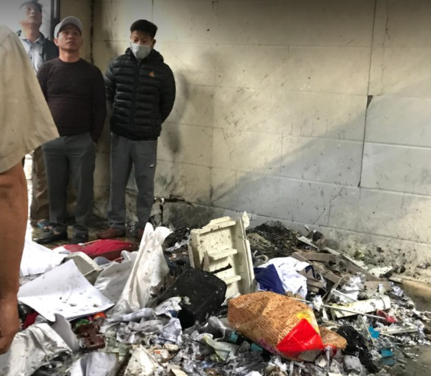 Nhiều đồ đạc trong căn nhà bị hư hỏng nặng sau vụ nổ lớn - Ảnh: H. Lộc Nhiều đồ đạc trong căn nhà bị hư hỏng nặng sau vụ nổ lớn - Ảnh: H. Lộc