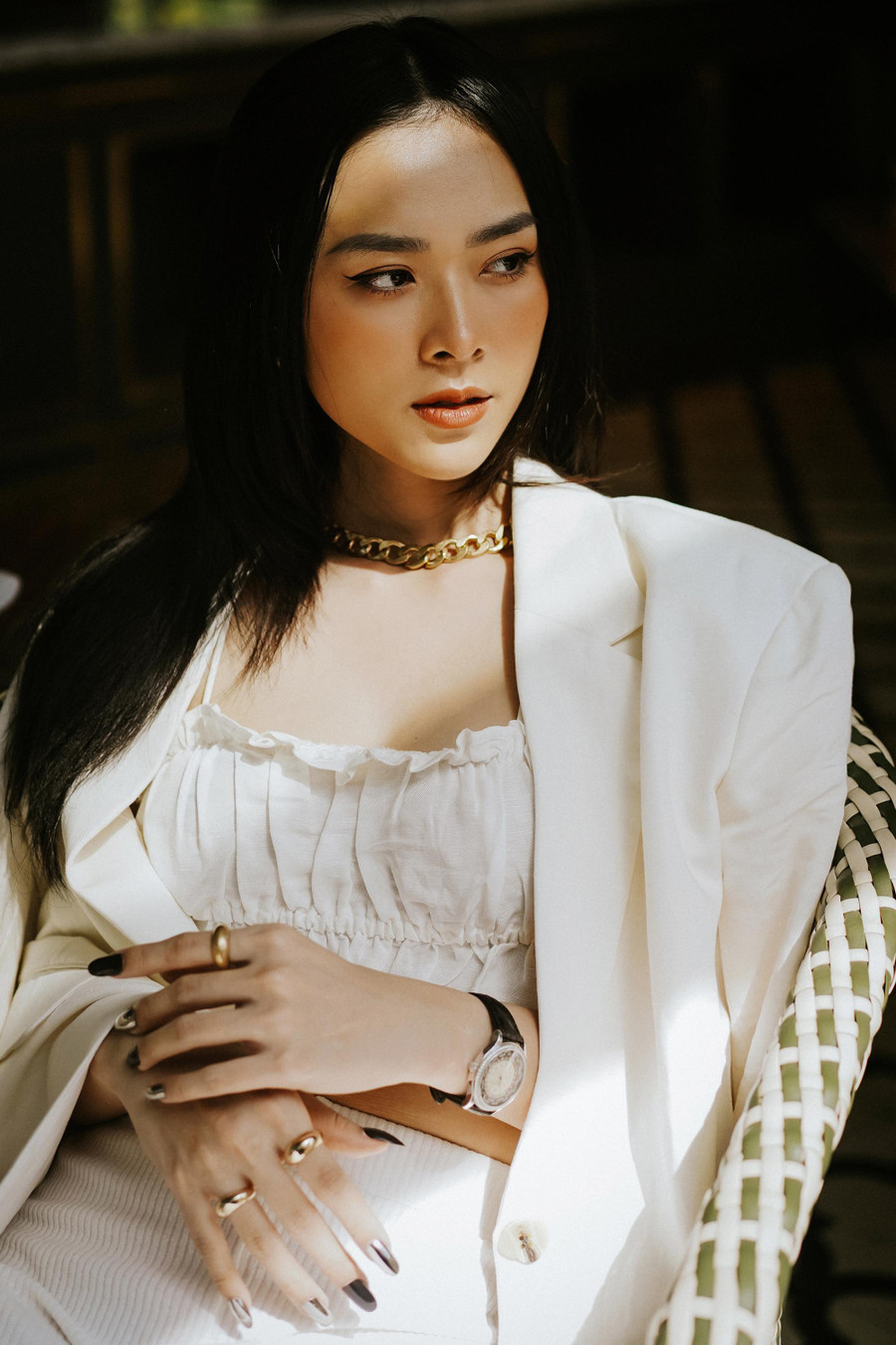 Song song với bộ ảnh thời trang mới, Diệp Bảo Ngọc còn thông báo ngoài tham gia gameshow The Champion-Nhà vô địch thì cô sẽ góp mặt trong bộ phim chiếu Tết mang tên Vũ điệu đón xuân của đạo diễn Xuân Phước và Trại hoa đỏ của đạo diễn Victor Vũ. Ảnh: Quỳnh Phạm