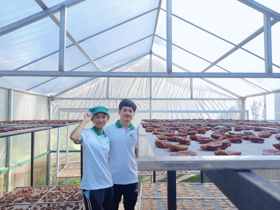  Vợ chồng trẻ quyết tâm đưa các sản phẩm từ nông nghiệp hữu cơ tiếp cận được nhiều khách hàng