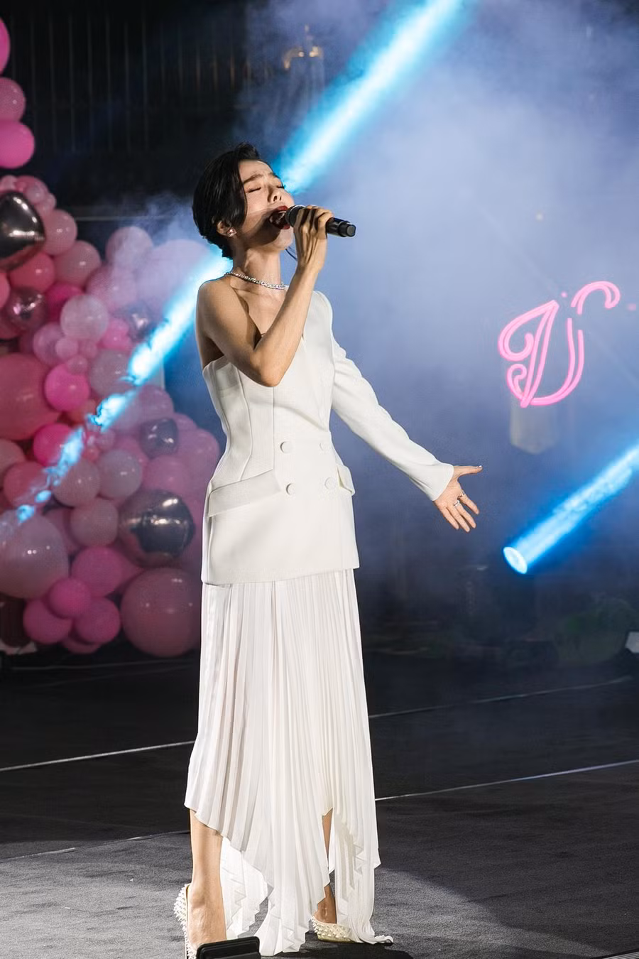 Vì tình hình dịch bệnh nên trong suốt thời gian qua Lệ Quyên chỉ ở nhà để đảm bảo an toàn cho bản thân và gia đình. Mới đây, Lệ Quyên vừa có show diễn đầu tiên trong tiệc sinh nhật của ông bầu Vũ Khắc Tiệp. Ảnh: NVCC