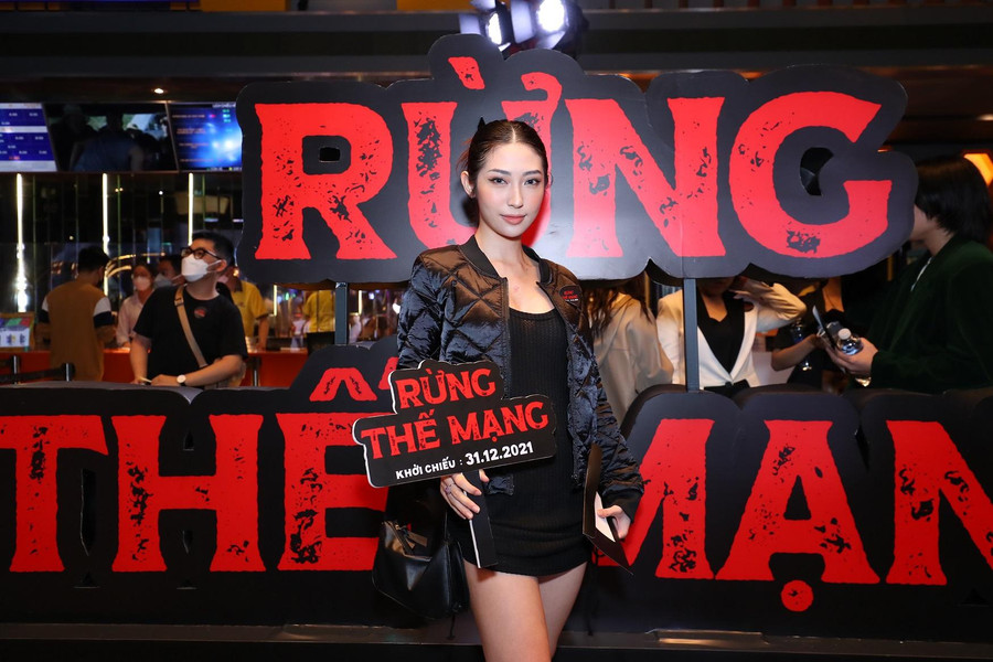 Ca sĩ Khổng Tú Quỳnh xuất hiện với trang phục cá tính. Ảnh: BTC