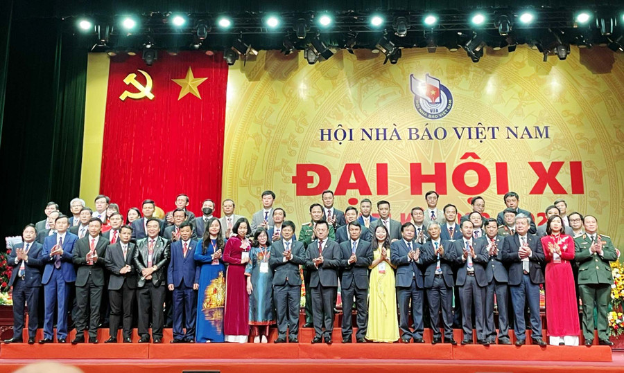 Ban Chấp hành Hội Nhà báo Việt Nam khóa XI (nhiệm kỳ 2020-2025) ra mắt với 52 ủy viên. Ảnh: Phương Duyên
