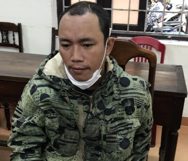 Đối tượng Dương Trung Hoài bị bắt giữ để điều tra về hành vi giết người. Ảnh: C.A Đối tượng Dương Trung Hoài bị bắt giữ để điều tra về hành vi giết người. Ảnh: C.A