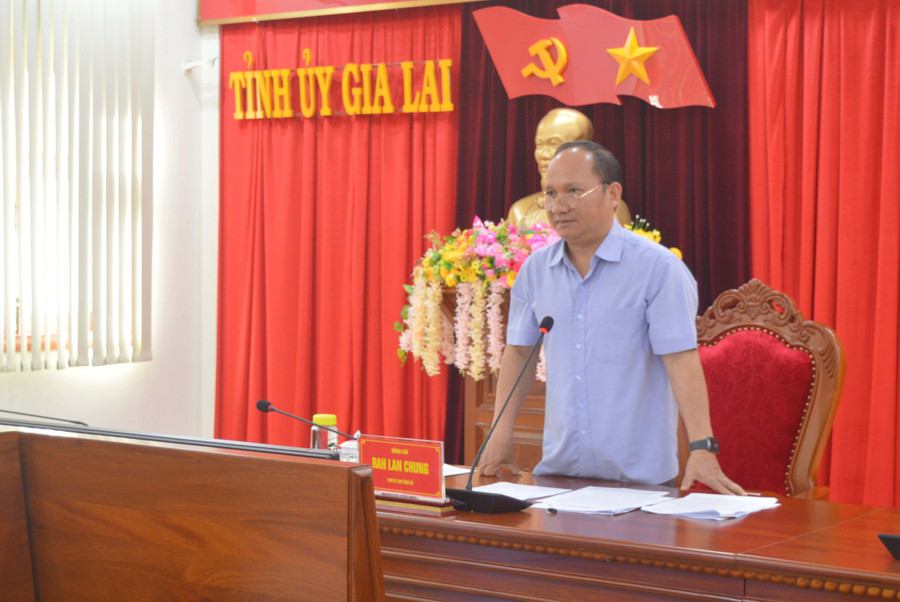 Phó Bí thư Tỉnh ủy Rah Lan Chung phát biểu kết luận hội nghị. Ảnh: Anh Huy