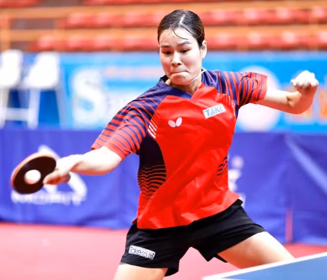 Nguyễn Thị Nga (Hà Nội) trong trận chung kết đơn nữ. Ảnh: Phương Huy