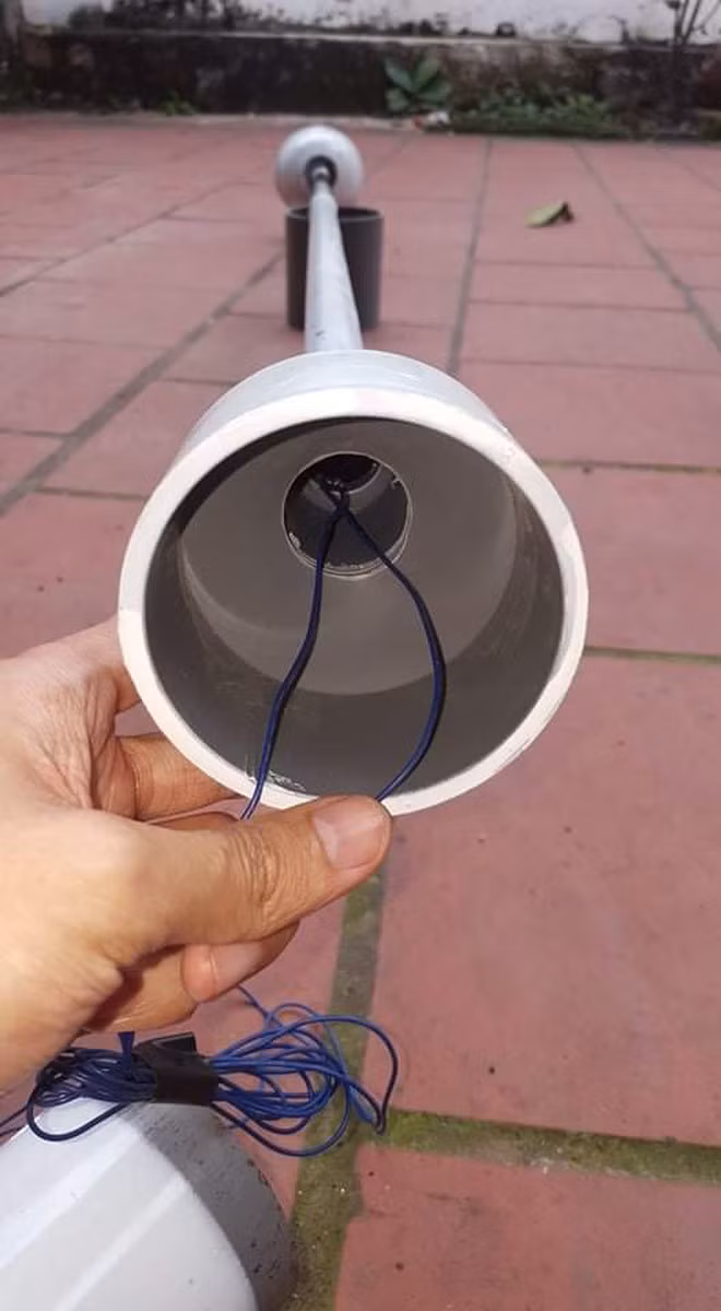 Hộp điện điều kiển được tiết chế rất nhiều