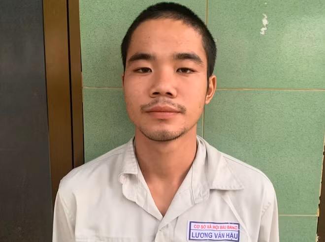  Hậu bị đưa đi cai nghiện trước khi bắt giam - ẢNH: NGUYỄN TÚ