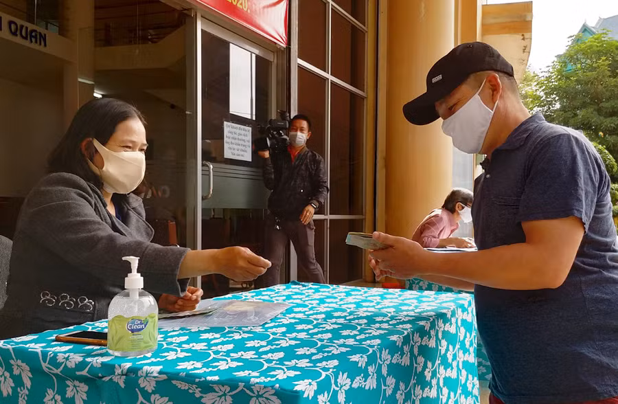  Bên cạnh hoạt động kinh doanh, Công ty TNHH Xổ số kiến thiết Gia Lai còn tích cực đóng góp cho ngân sách, thực hiện các hoạt động an sinh xã hội. Ảnh: Sơn Ca