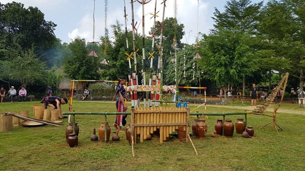 Dàn cúng 'chơ đăng' của người Bana trong lễ hội mừng lúa mới. (Ảnh: Minh Anh/Vietnam+)