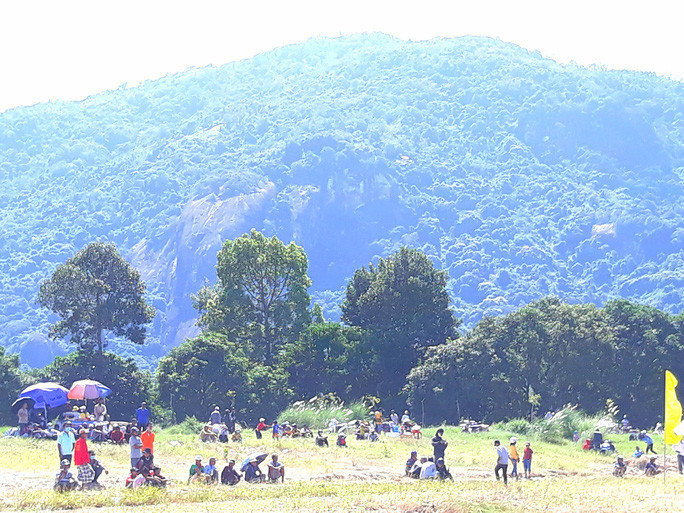 Phụng Hoàng Sơn hứa hẹn sẽ là điểm đến để các phi công buông mình trong những lần tiếp theo do điều kiện tự nhiên và địa hình, khí hậu lý tưởng