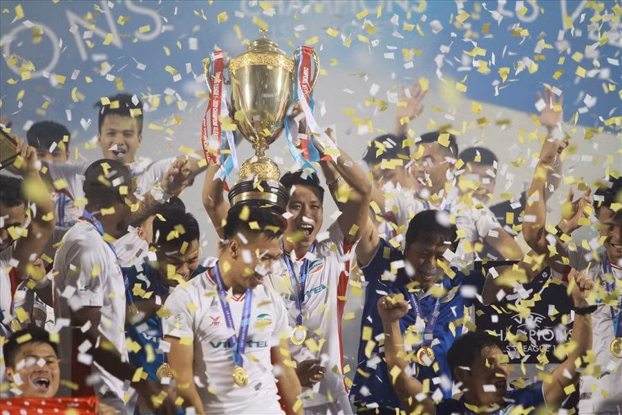 Viettel sẽ trở thành đại diện Việt Nam tham dự AFC Champions League 2020. 2 suất dự AFC Cup được chia đều cho Hà Nội và Sài Gòn. Ảnh: Thanh Vũ