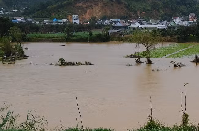 Nước sông Đa Nhim dâng cao