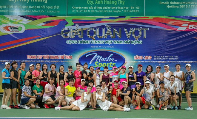 Các tay vợt nữ trên mọi miền đất nước luôn háo hức tham gia giải ẢNH: MINH TÂN