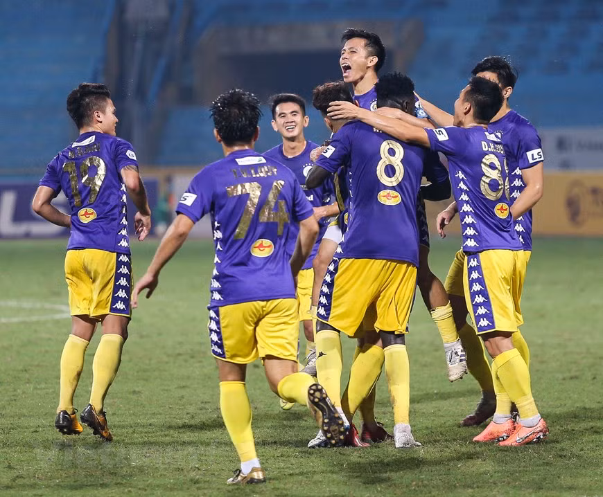 Phút 66, Văn Tới tiếp tục lập công cho Hà Nội FC để giữ chắc 3 điểm ở lại Hàng Đẫy. Tỷ số 4-1 ở phút 66 khiến Sài Gòn FC không còn thể gượng dậy. (Ảnh: Hiển Nguyễn/Vietnam+)