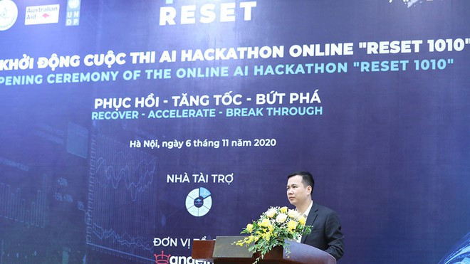 Thứ trưởng Bộ KH-CN Bùi Thế Duy phát động cuộc thi AI Hackathon online “RESET 1010”. ẢNH ANH TUẤN