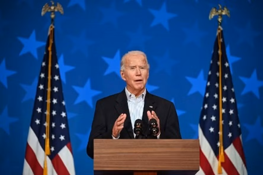 Ông Joe Biden phát biểu tại trung tâm Queen ở Wilmington, Delaware, hôm 5.11. Ông Joe Biden củng cố thế dẫn trước Tổng thống Donald Trump và tin tưởng kết quả bầu cử tổng thống Mỹ 2020 sẽ sớm được công bố. Ảnh: AFP.