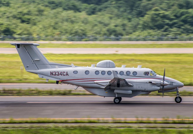 Chuyên cơ trinh sát N334CA hạ cánh xuống Nhật Bản trước khi bay đến Philippines hồi tháng 8-Ảnh: flyteam