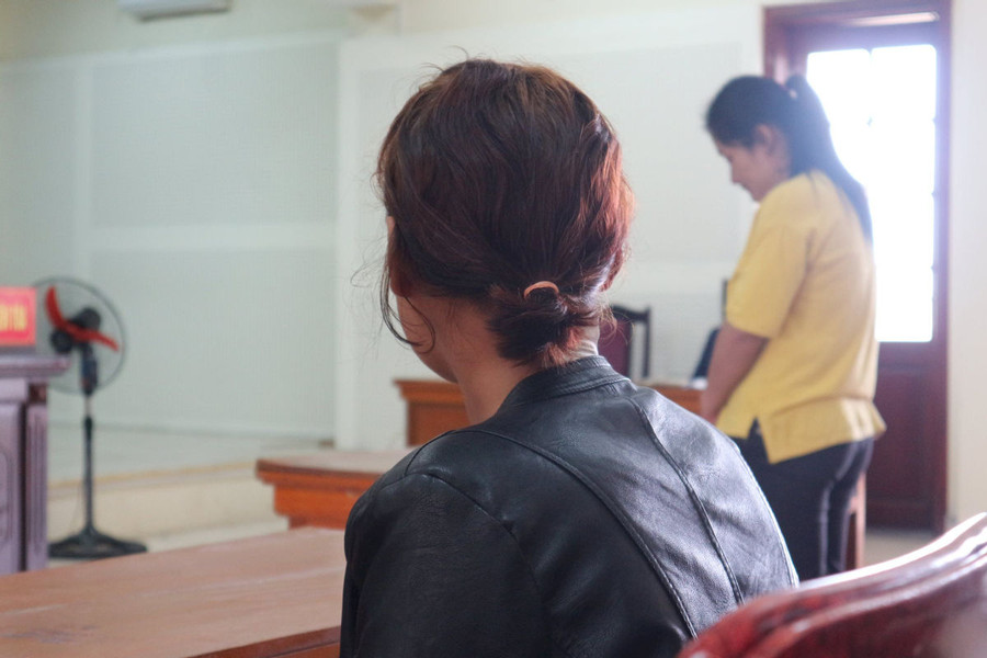 Có mặt tại phiên tòa, May đã xin giảm án cho bị cáo Có mặt tại phiên tòa, May đã xin giảm án cho bị cáo