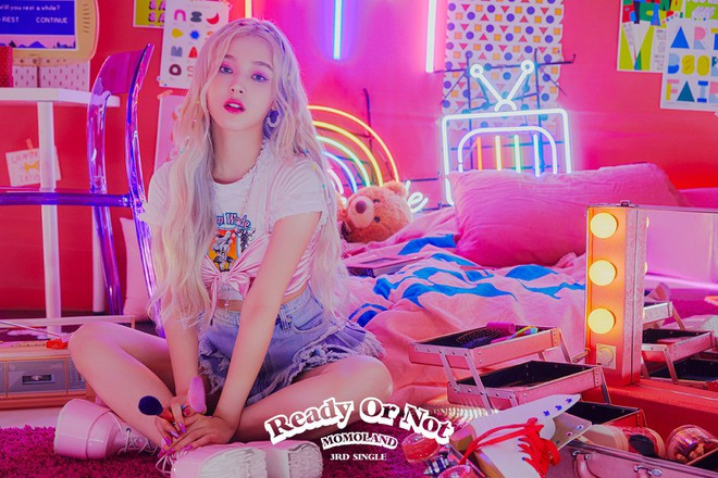 Cuối tháng 10.2020, Nancy cùng các chị em nhóm Momoland tái xuất Kpop với single Ready or not. Ca khúc có giai điệu rộn ràng bắt tai và vũ đạo sôi động, song lại không đạt thành tích cao như mong đợi so với những bản hit trước của Momoland như Bboom Bboom, Baam, I’m so hot… ẢNH: INSTAGRAM NV