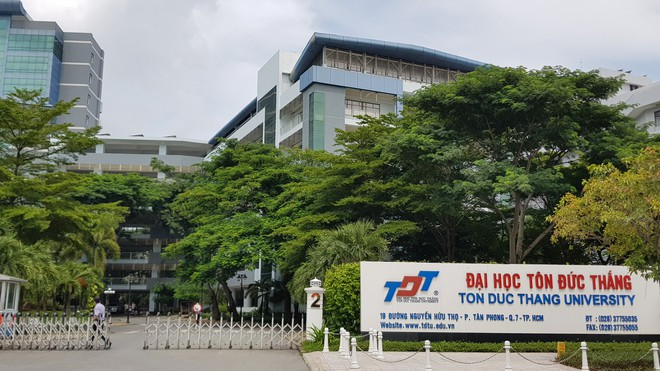 Chưa có hội đồng trường, ai kỷ luật hiệu trưởng ? ảnh 1 Khi ông Lê Vinh Danh bị cách chức hiệu trưởng, Trường ĐH Tôn Đức Thắng chưa có hội đồng trường.