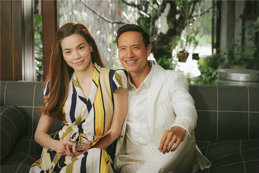 Sau lần hợp tác chung, Hồ Ngọc Hà và Kim Lý dính nhau như sam ở các sự kiện. Họ khiến công chúng ngày một hoài nghi về việc cặp đôi đang yêu nhau. Sau lần hợp tác chung, Hồ Ngọc Hà và Kim Lý dính nhau như sam ở các sự kiện. Họ khiến công chúng ngày một hoài nghi về việc cặp đôi đang yêu nhau.