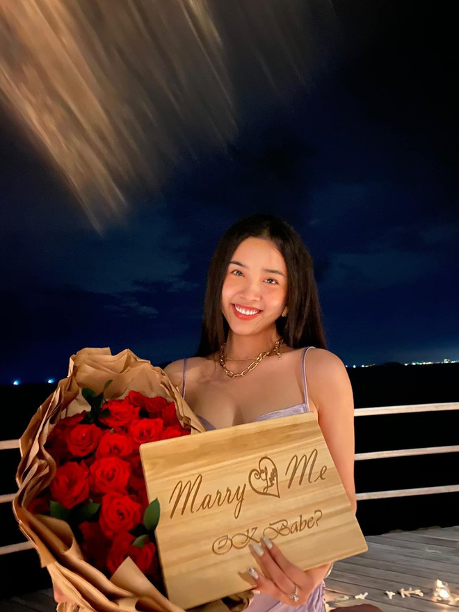 Người đẹp sinh năm 1997 quyết định lên xe hoa sau khi kết thúc nhiệm kỳ 2 năm Á hậu của Hoa hậu Việt Nam 2018 ẢNH: FBNV