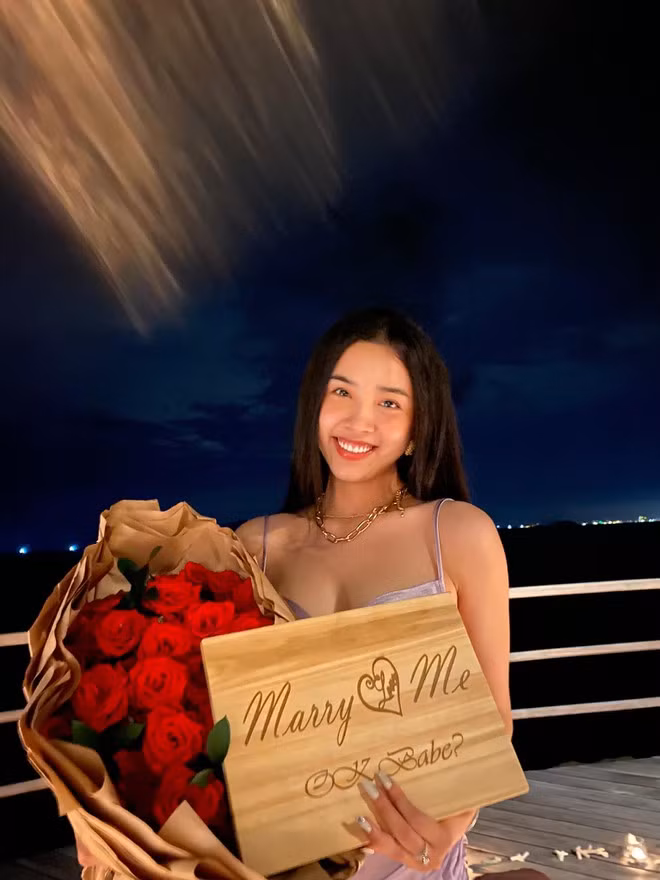 Người đẹp sinh năm 1997 quyết định lên xe hoa sau khi kết thúc nhiệm kỳ 2 năm Á hậu của Hoa hậu Việt Nam 2018 ẢNH: FBNV