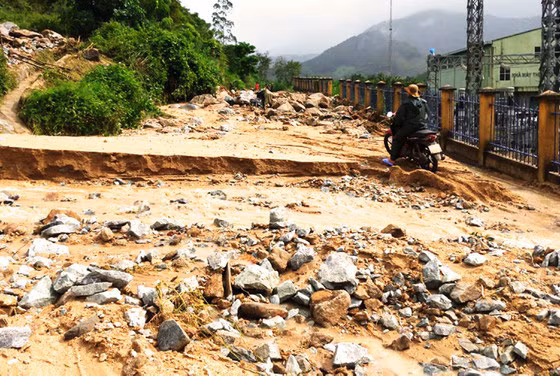 Sạt lở đất vừa qua tại thủy điện Vĩnh Sơn 5 ở huyện miền núi Vĩnh Thạnh.