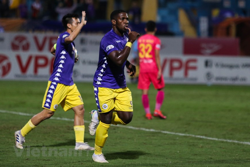 Ở vòng đấu cuối cùng, Hà Nội FC phải thắng Than Quảng Ninh và chờ đợi Viettel không thắng Sài Gòn để giành ngôi vô địch. (Ảnh: Hiển Nguyễn/Vietnam+) Ở vòng đấu cuối cùng, Hà Nội FC phải thắng Than Quảng Ninh và chờ đợi Viettel không thắng Sài Gòn để giành ngôi vô địch. (Ảnh: Hiển Nguyễn/Vietnam+)