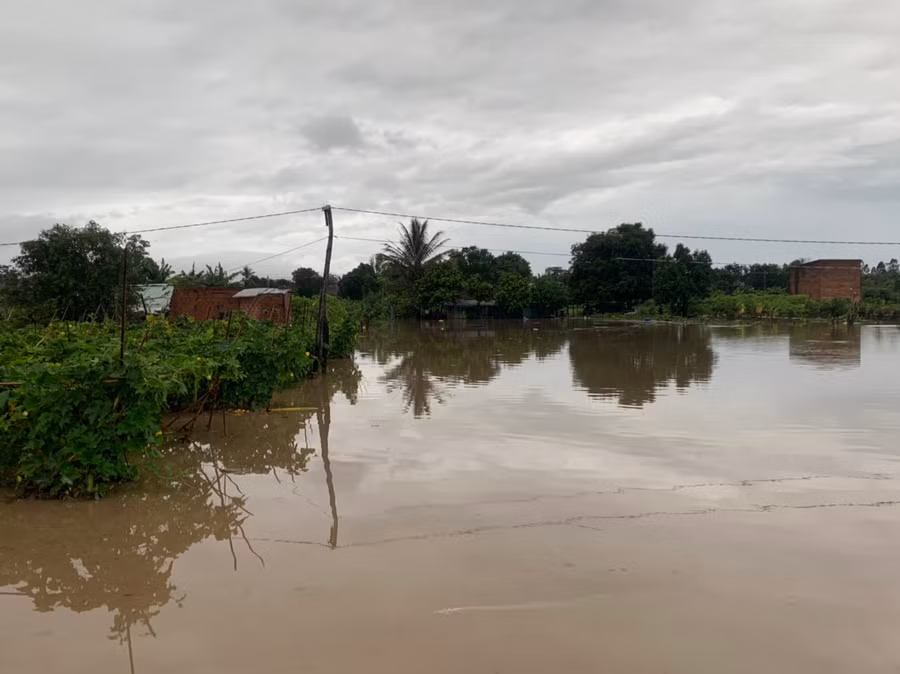 Quang cảnh khu vực ngập lụt tại tổ 6, phường Sông Bờ, thị xã Ayun Pa.Ảnh.Vũ Chi
