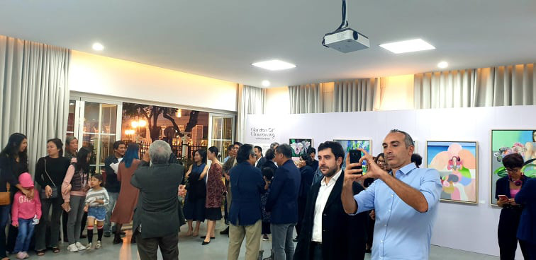  Khai mạc triển lãm 