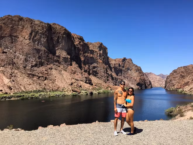 Cả hai đang rất hạnh phúc bên nhau - Ảnh: Chụp màn hình