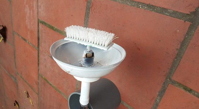 Phần phễu đầu chổi được làm từ silicon