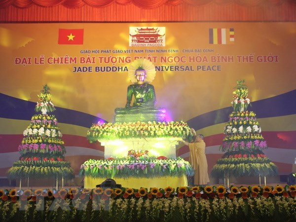 Tượng Phật ngọc Hòa bình thế giới. (Ảnh: Thùy Dung/TTXVN) Tượng Phật ngọc Hòa bình thế giới. (Ảnh: Thùy Dung/TTXVN)