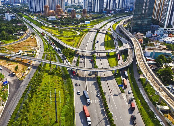 Nút giao thông Cát Lái quận 2 TPHCM thuộc bộ ảnh giải khuyến khích thể loại Ảnh hiện thực. Ảnh: ĐINH NGUYỄN ĐA THIỆN