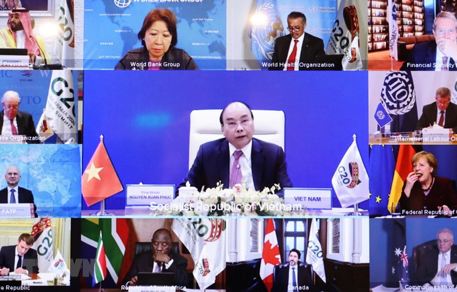 Thủ tướng Nguyễn Xuân Phúc phát biểu tại phiên thảo luận Hội nghị thượng đỉnh nhóm các nền kinh tế phát triển và mới nổi hàng đầu thế giới (G20) ngày 22/11. (Ảnh: Thống Nhất/TTXVN)