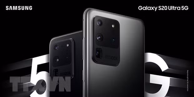 Cụm camera sau của Samsung Galaxy S20 Ultra gồm ống kính chính 108 MP, camera tele 48 MP, góc rộng 12 MP. (Ảnh: Yonhap/TTXVN)