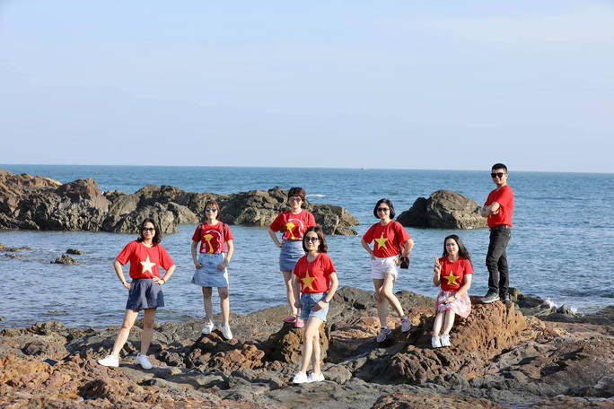 Giảm giá không còn là yếu tố hấp dẫn hàng đầu mà quan trọng hơn là sản phẩm mới, có tính chất cá biệt hóa cao, đem lại nhiều trải nghiệm khác biệt. Ảnh: Bạch Hoàng Dương Giảm giá không còn là yếu tố hấp dẫn hàng đầu mà quan trọng hơn là sản phẩm mới, có tính chất cá biệt hóa cao, đem lại nhiều trải nghiệm khác biệt. Ảnh: Bạch Hoàng Dương