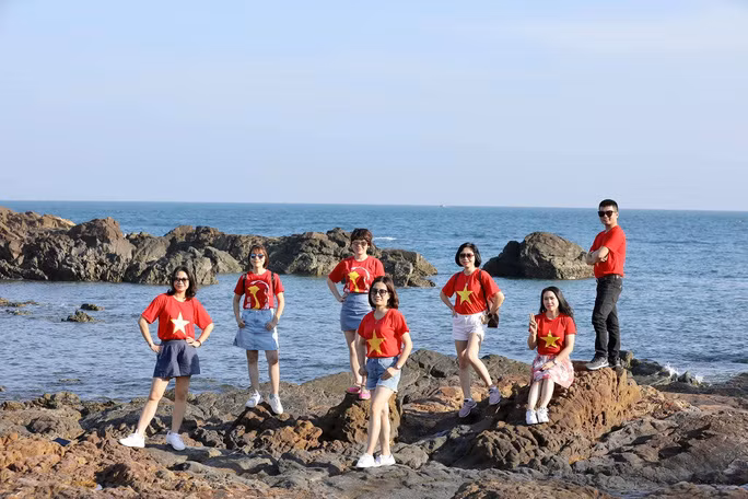 Giảm giá không còn là yếu tố hấp dẫn hàng đầu mà quan trọng hơn là sản phẩm mới, có tính chất cá biệt hóa cao, đem lại nhiều trải nghiệm khác biệt. Ảnh: Bạch Hoàng Dương