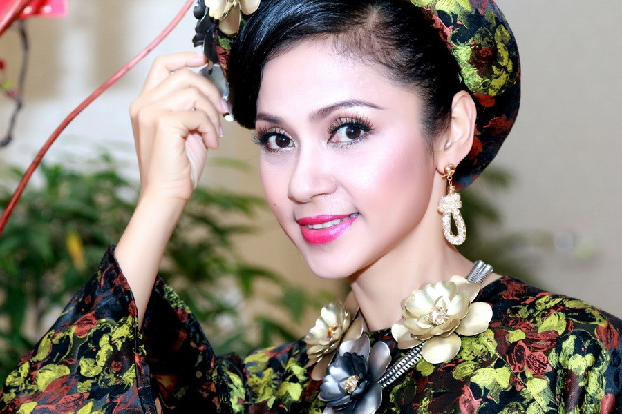 Việt Trinh, Phi Nhung - 2 ngôi sao tuyên bố độc thân cả đời bây giờ ra sao? ảnh 5