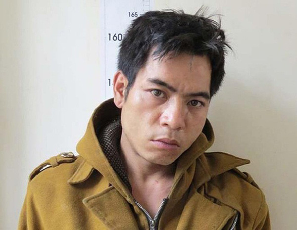 Đặng Tòn Ghển tại cơ quan công an Đặng Tòn Ghển tại cơ quan công an