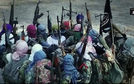 Các tay súng Hồi giáo ở Mozambique. Ảnh: Daily Mail