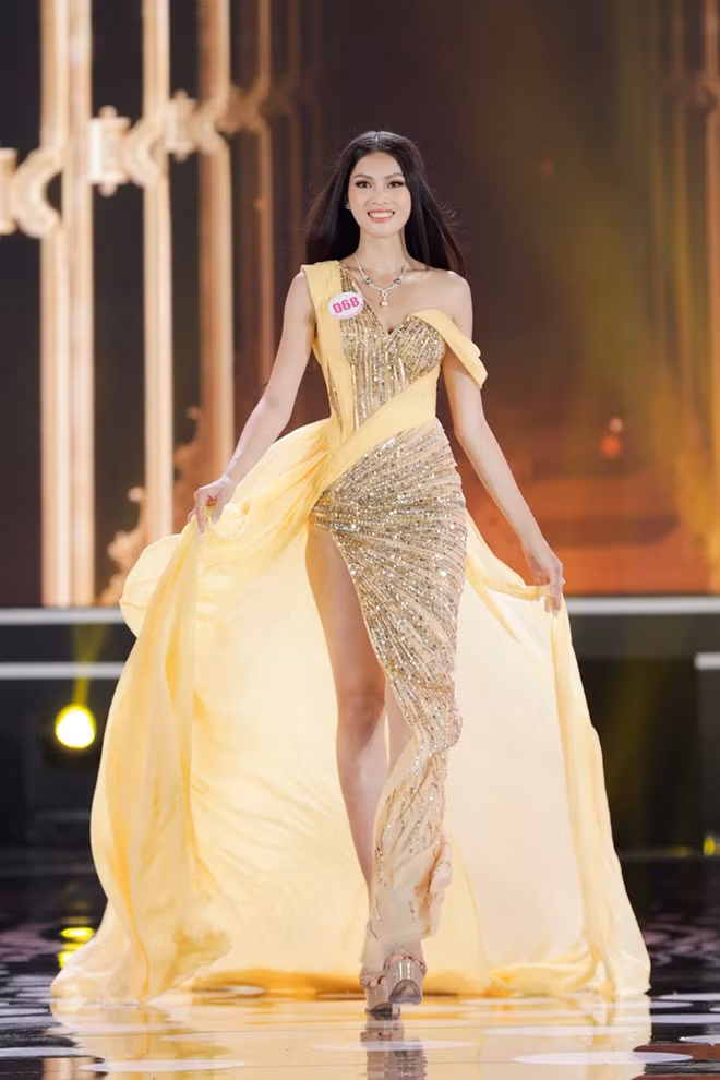 Được biết Ngọc Thảo hiện là sinh viên năm 2 chuyên ngành Quản trị kinh doanh của Đại học Công nghệ TP.HCM (Hutech). Đây cũng là ngôi trường mà Á hậu 2 Hoa hậu Việt Nam 2018 Nguyễn Thúy An đã theo học. Ngoài khoảng thời gian dành cho việc học tập trên lớp thì Ngọc Thảo cũng thường trau dồi thêm về tri thức lẫn kỹ năng ứng xử. Khi có thời gian rảnh, nữ sinh cũng thường đọc sách, tập gym để giữ số đo hình thể ẢNH: BTC