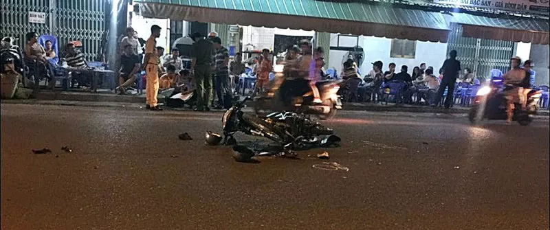 Khu vực bờ kè Phạm Văn Đồng tập trung rất nhiều quán nhậu.