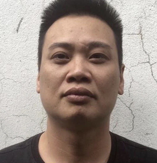 Kẻ giả danh cảnh sát hình sự Đỗ Bính sau khi bị bắt tại cơ quan công an