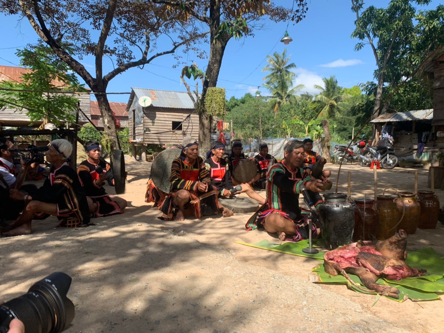 Theo ông Lê Hữu Hưng-Giám đốc Trung tâm Văn hóa-Thông tin và Thể thao huyện Ia Pa-Việc phục dựng lại nghi lễ mừng lúa mới của người Jrai nhằm bảo tồn và phát huy nét đẹp văn hóa truyền thống của đồng bào DTTS 
